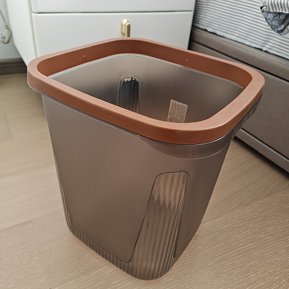 Two heavy-duty plastic trash cans - odor-proof and leak-proof cylindrical trash cans